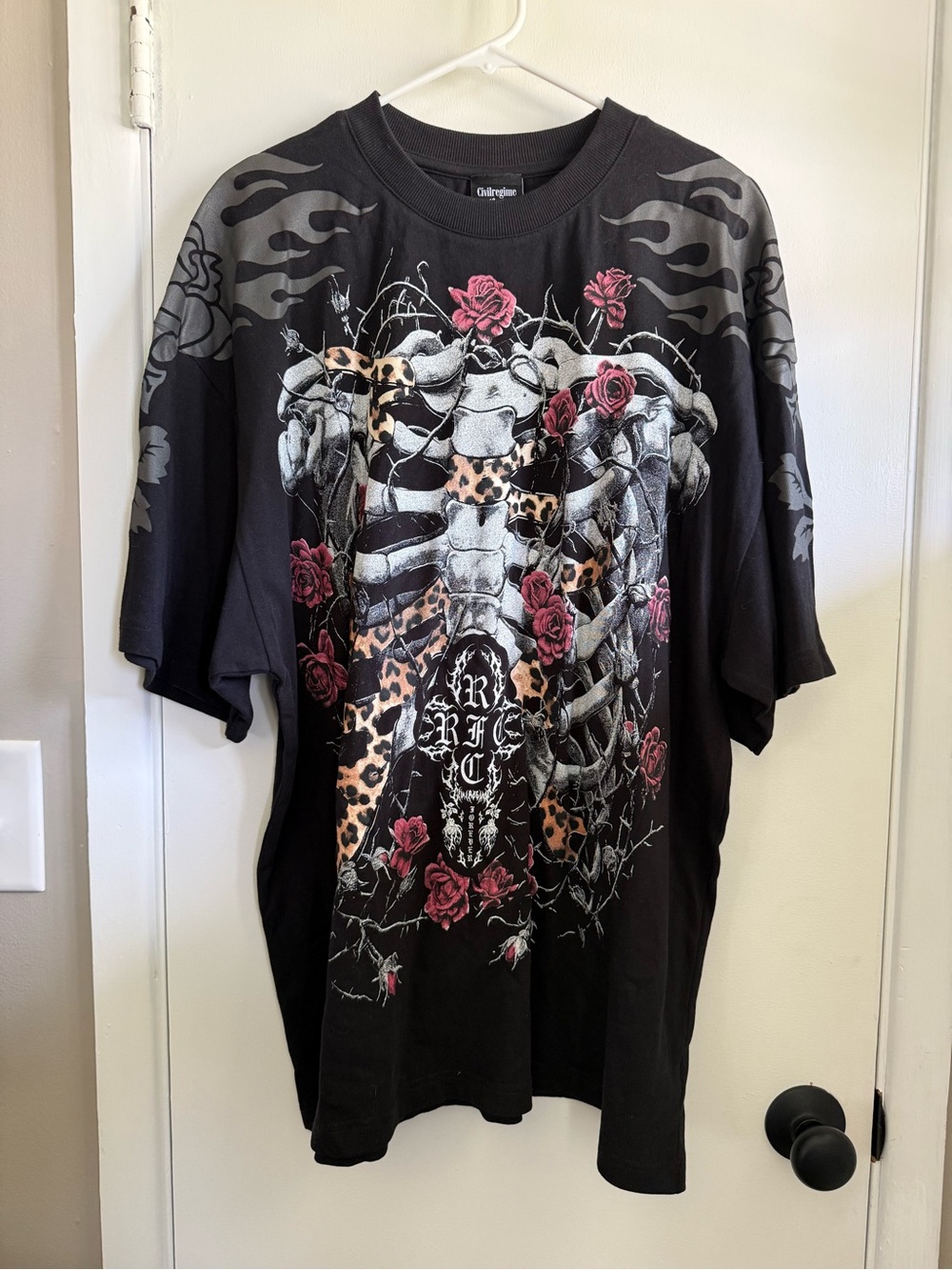 Civilregime Women’s Black Leopard Print Ribcage Short-Sleeve Tee, Size XL
